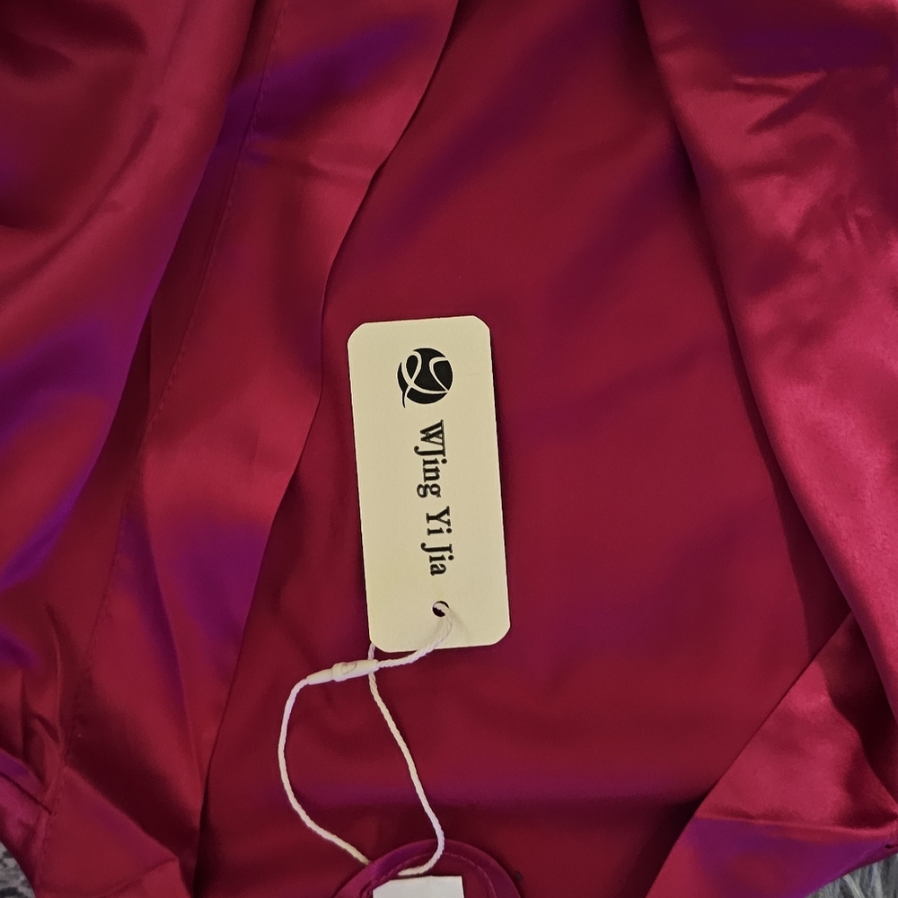 Satin Robe - Picture 5 of 7